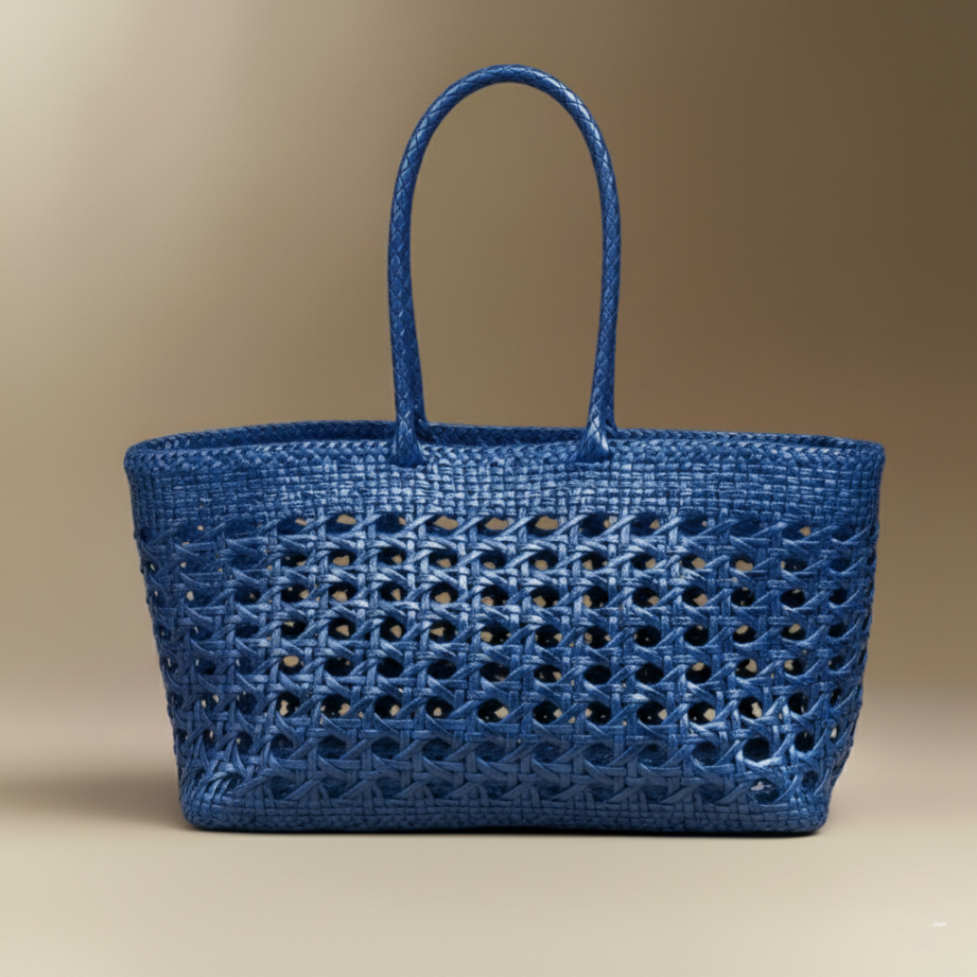 Panier Dentelle Large leather lace basket bag in natural blue, front view — Biche Maison Dréan
