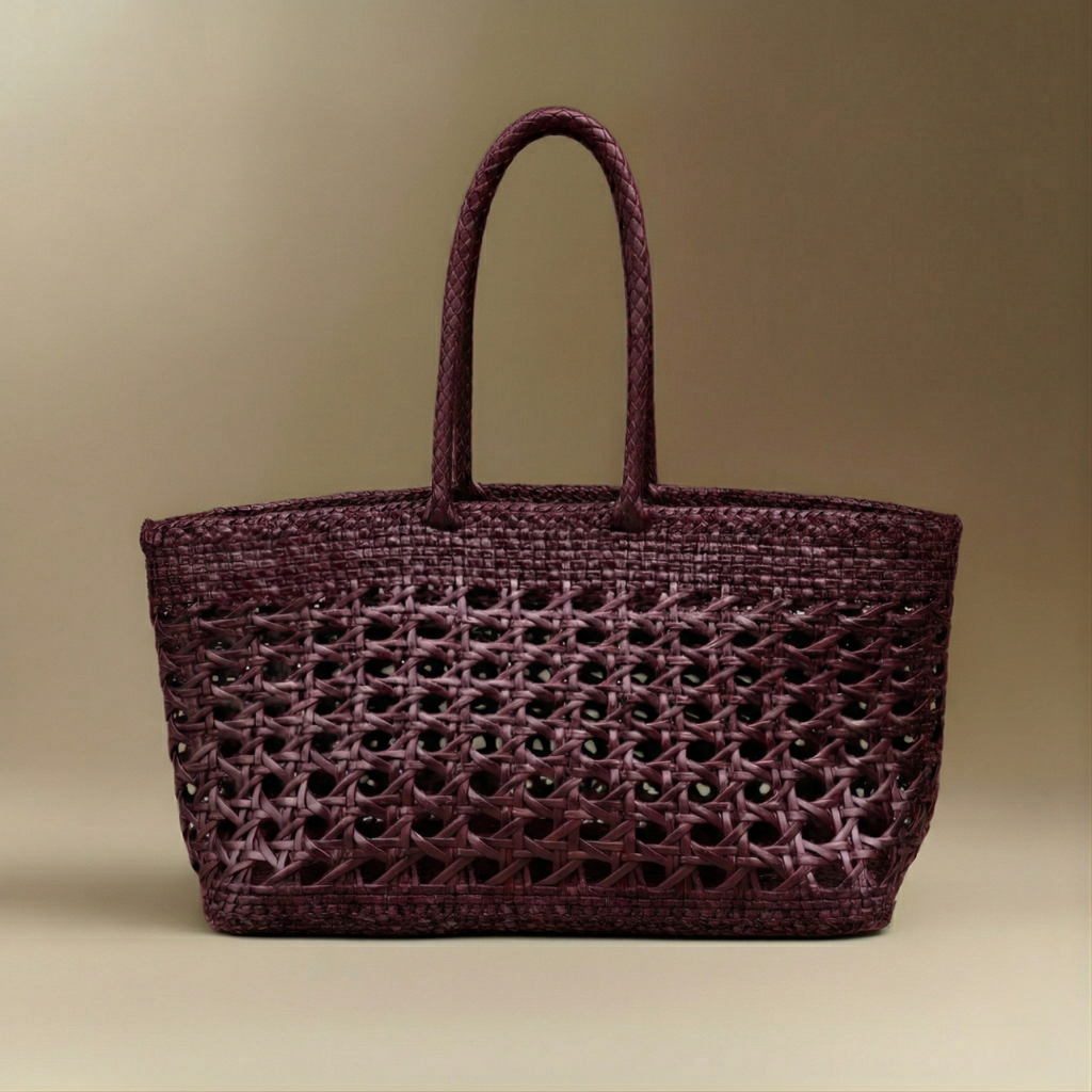 Panier Dentelle Large leather lace basket bag in natural red, front view — Biche Maison Dréan
