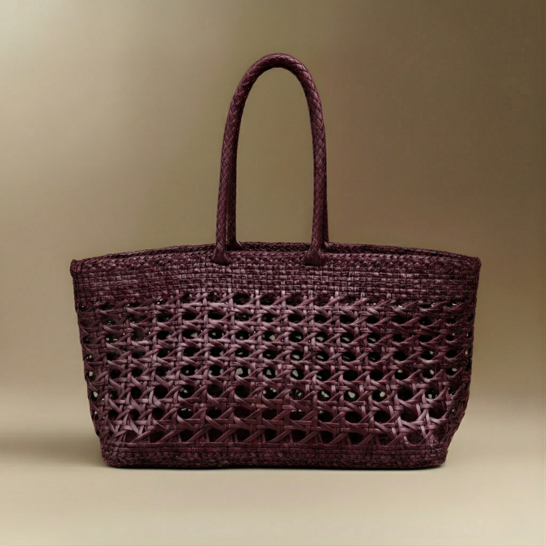 Panier Dentelle Large leather lace basket bag in natural red, front view — Biche Maison Dréan
